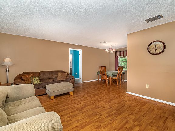 4th image of 841 Westport Dr