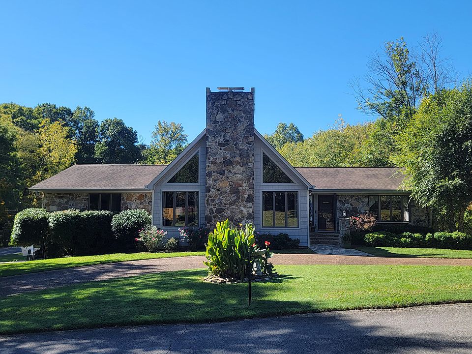1st image of 361 King Den Dr NW
