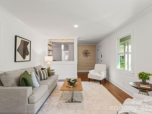 4th image of 5100 White Oak Rd