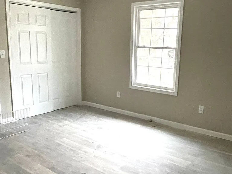431 Harris St — Photo 5