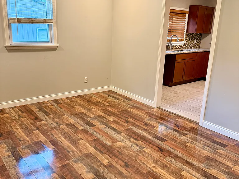 2201 Van Bibber Ave — Photo 12