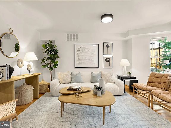 4th image of 31 Florida Ave NE