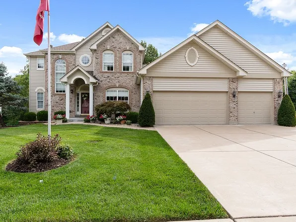 3300 Tuscany Hills Ct, Bridgeton, MO 63044