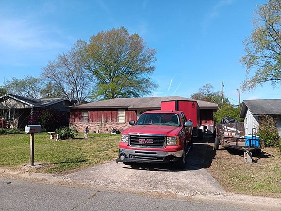 2nd image of 213 Harold St
