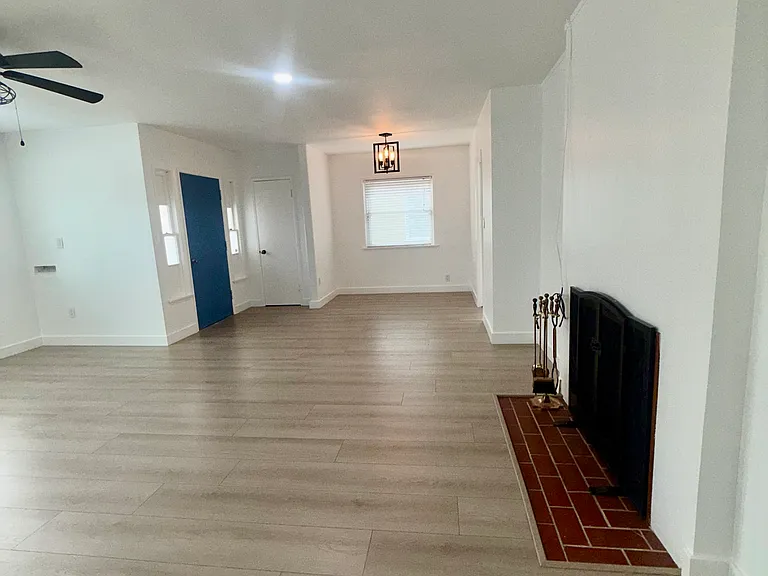 7407 Dunfield Ave — Photo 3