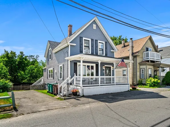 27 Meadowcroft St, Lowell, MA 01852
