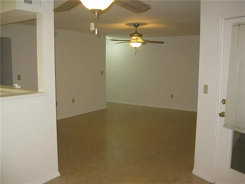 2 bed, 2.0 bath, 1256 sqft, $2,250 — Photo 2