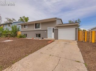 1105 Nez Perce Dr, Colorado Springs, CO 80915