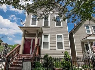 1148 W Addison St #1, Chicago, IL 60613