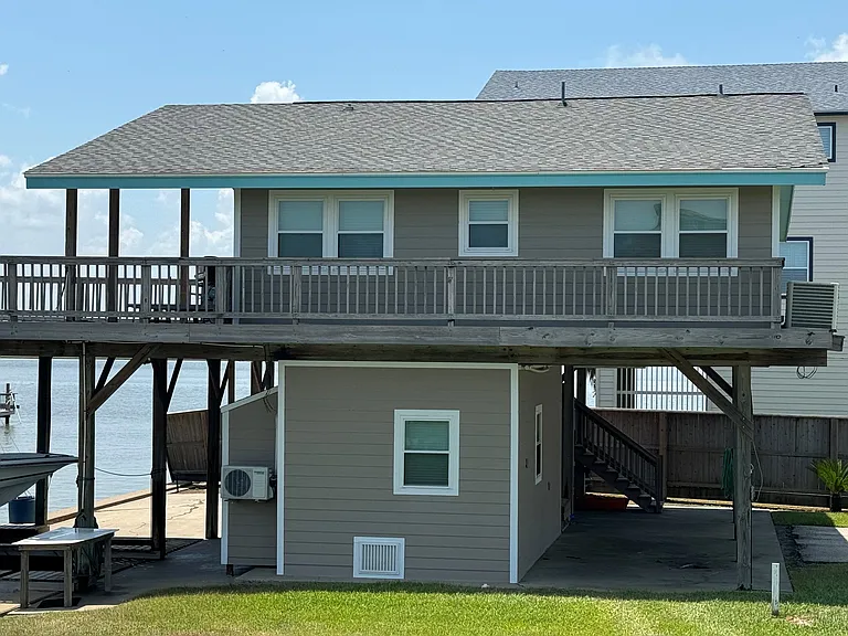327 Anchor Dr — Photo 2