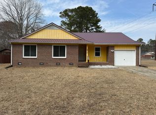 6814 Foxton Ct, Fayetteville, NC 28304