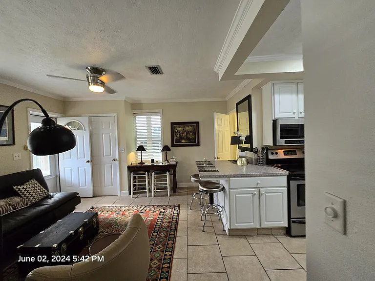 1200 Clay Ave — Photo 11