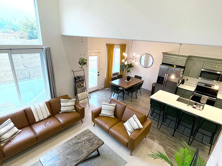 48 N 2000 W — Photo 3