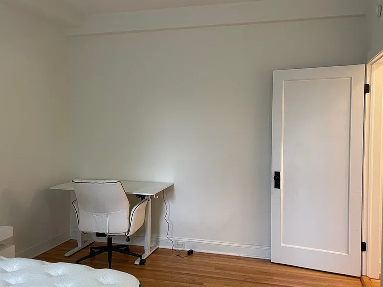 Guilford Apartments — Photo 16