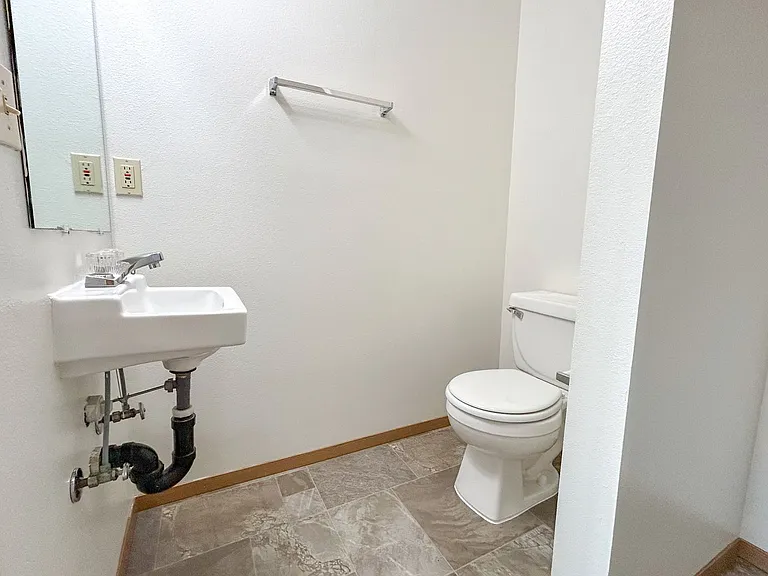 3605-3625 Belle Vista Ct S — Photo 22