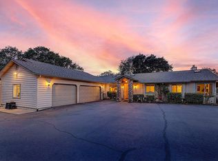 243 Castle Creek Rd, Grants Pass, OR 97526