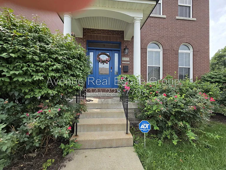 3948 Blaine Ave — Photo 2