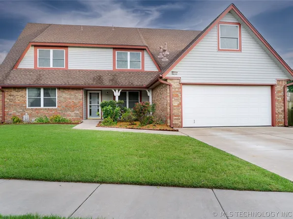 9604 E 25th Pl, Tulsa, OK 74129