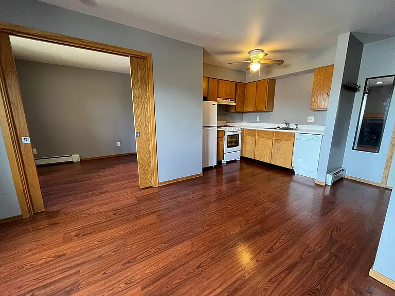 2711 Mapleton Ave #15 — Photo 2