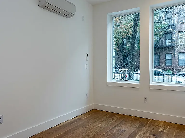 83 Winthrop St #1C — Photo 16