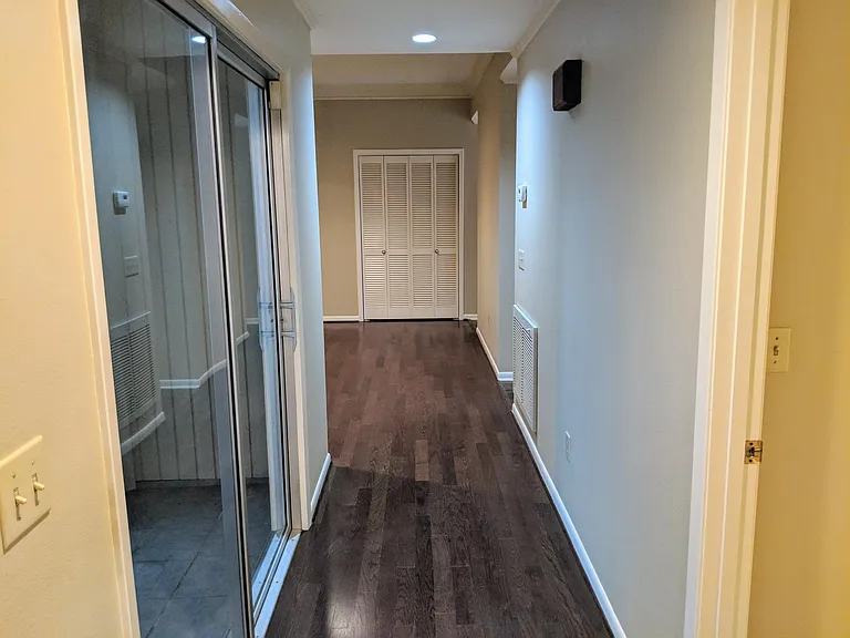 400 Forbes St #3 — Photo 9