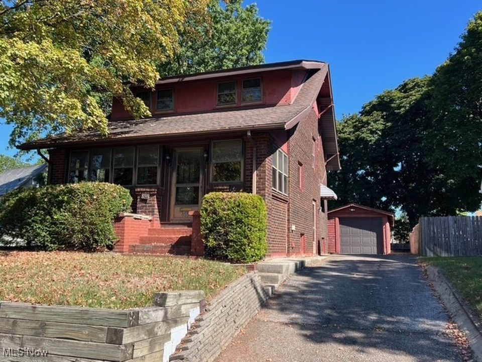 Real estate listing image