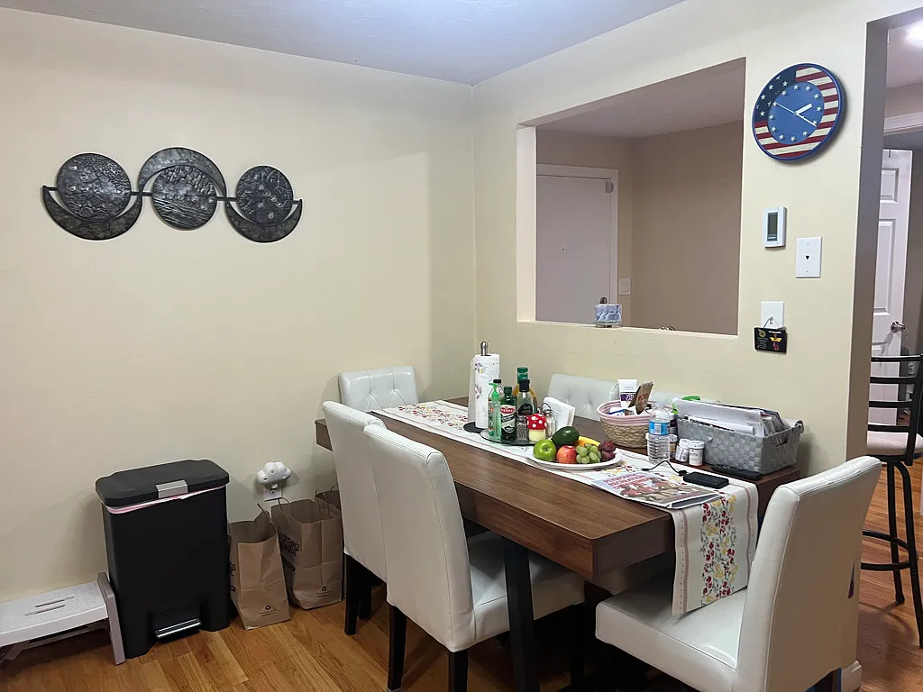 1 bed, 1460 sqft, $1,600 — Photo 3
