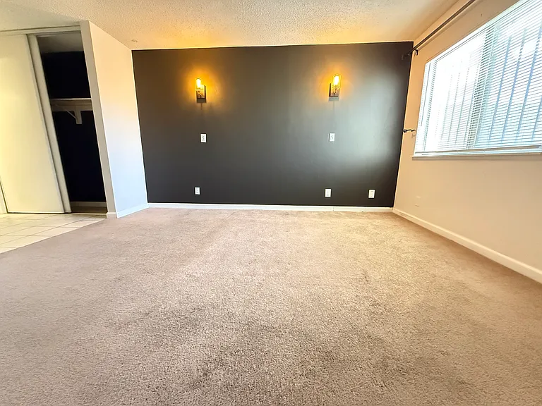 4272 Hampshire Green Ct — Photo 14