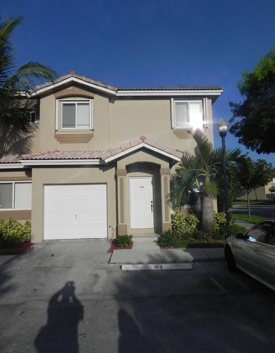 3 bed, 2.5 bath, 1846 sqft, $2,600 — Photo 1