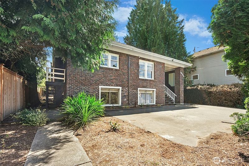 3rd image of 10124 3rd Avenue NW