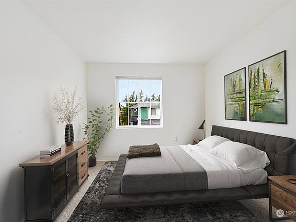 5th image of 18525 100th Ave E