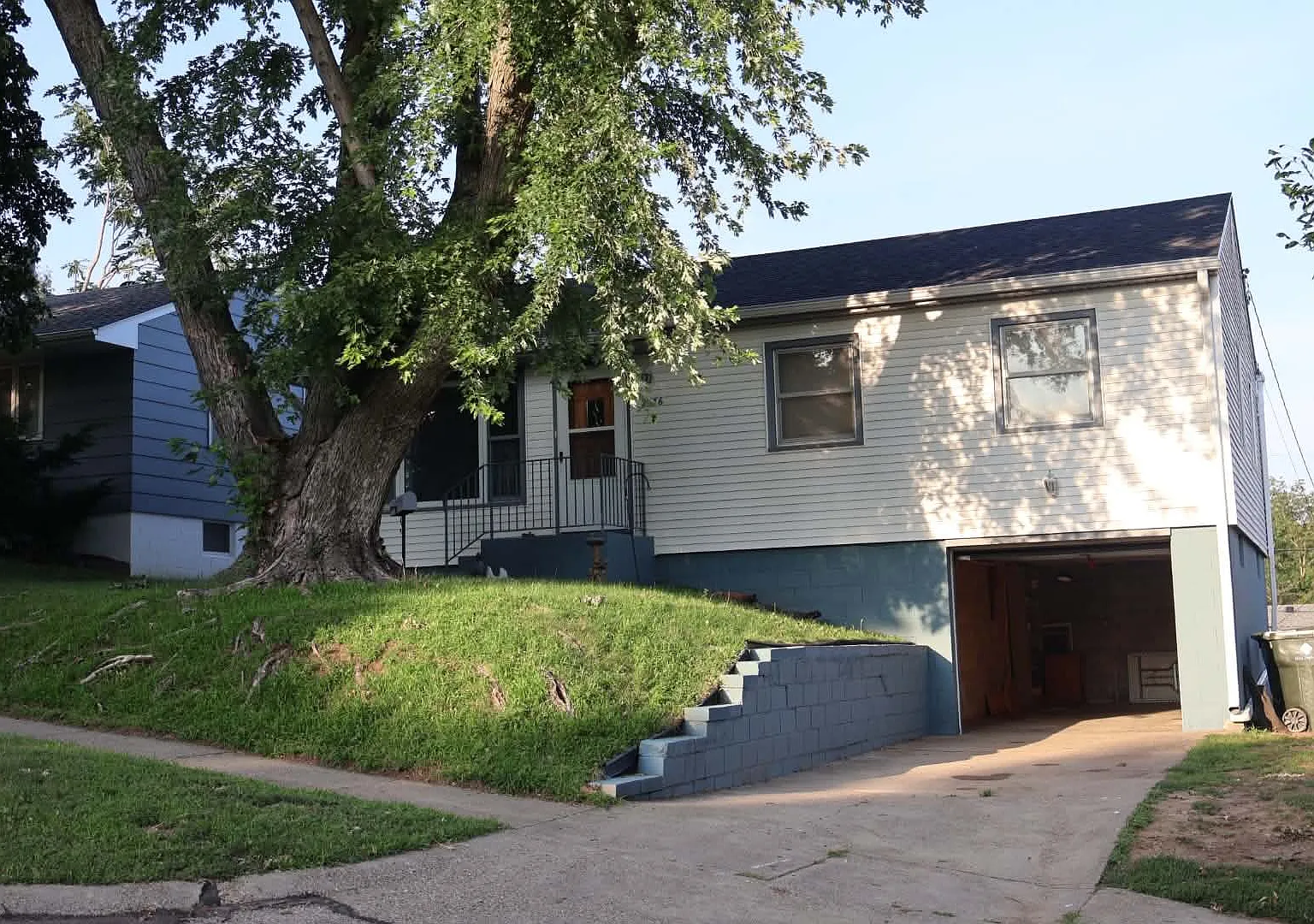3 bed, 1000 sqft, $1,600 — Photo 1