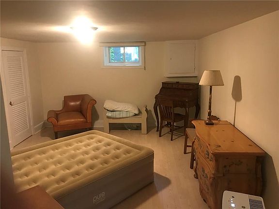 5th image of 101 Angell Ave