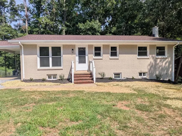 15 Winston Pl, Fredericksburg, VA 22405