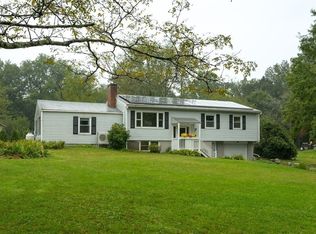 161 Pondview Dr, Amherst, MA 01002