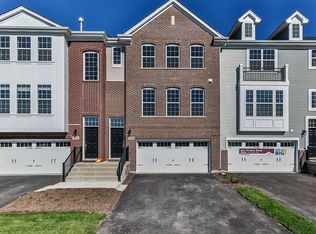 2709 Rosedale Ave, Naperville, IL 60540