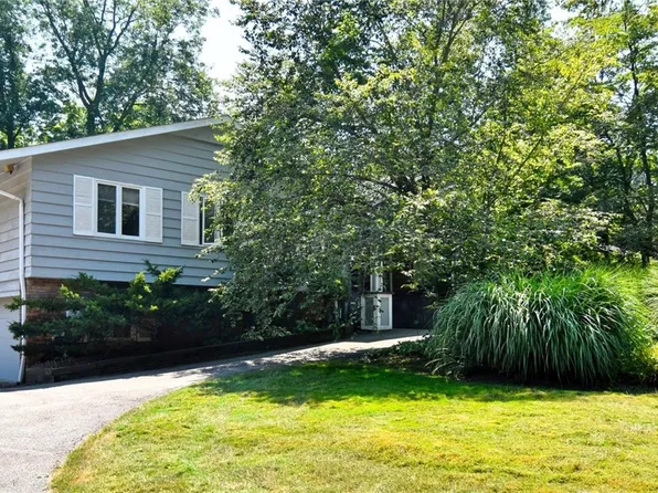 30700 Ainsworth Dr, Pepper Pike, OH 44124