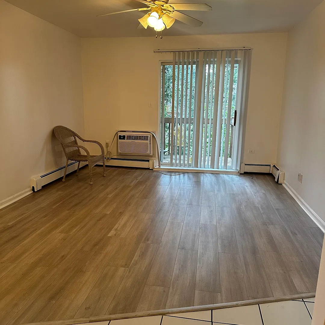 2 bed, 780 sqft, $1,700 — Photo 2