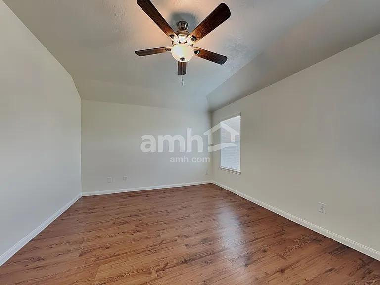 12006 Jillian Crossing Dr — Photo 8