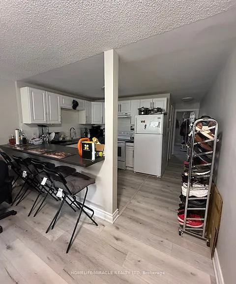 9 Ellen St — Photo 4