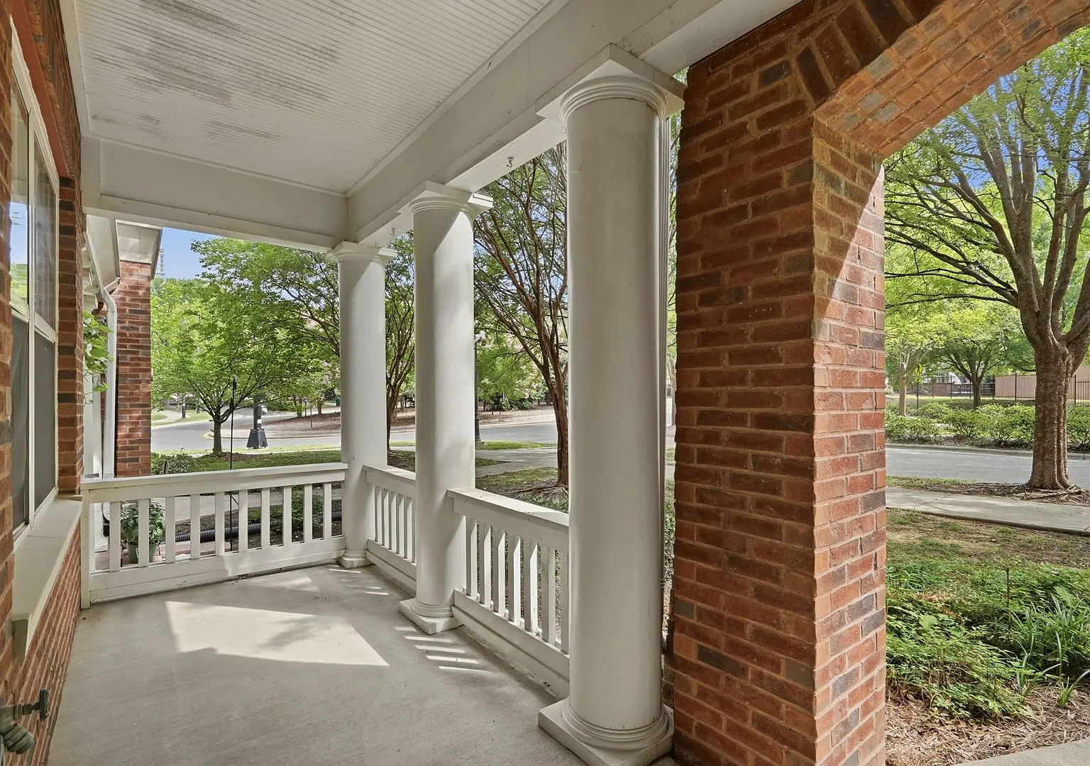 Uptown Charlotte Townhome with Dual Primary Suites — Photo 3