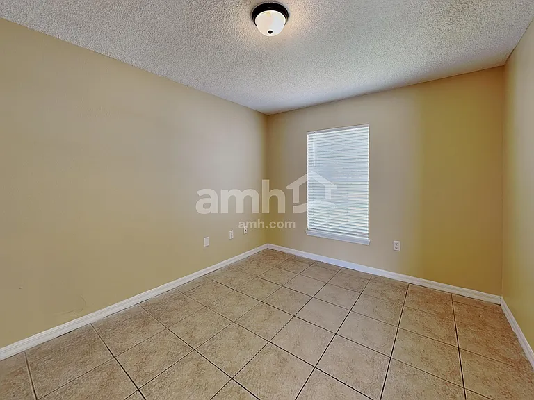 950 Woodsong Way — Photo 13