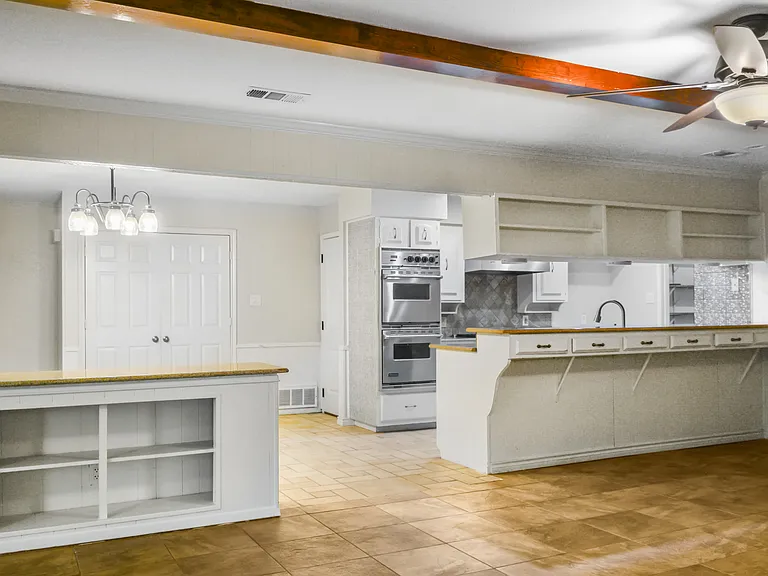 613 Overland Trl — Photo 21
