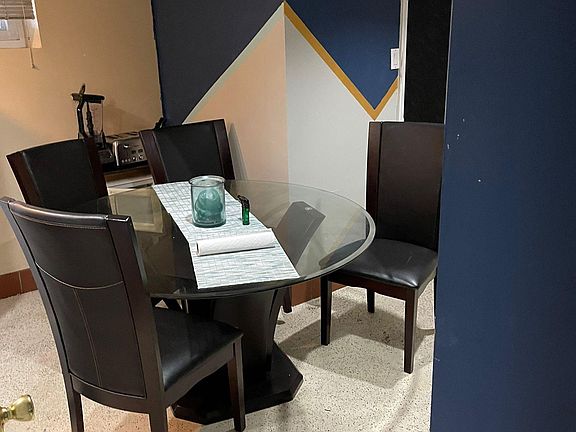 2nd image of 736 Vincent Ave #1