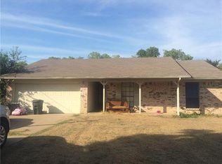 609 Holly Dr, Burleson, TX 76028