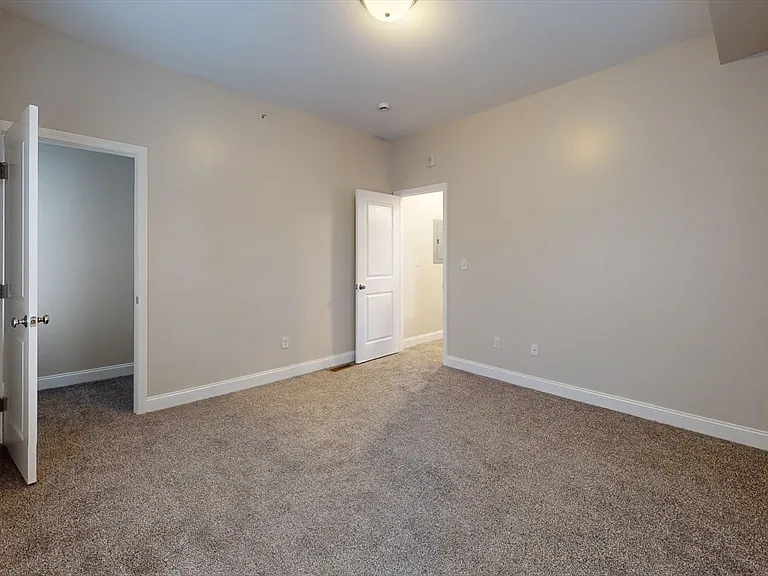 60 Holworthy St #6 — Photo 19
