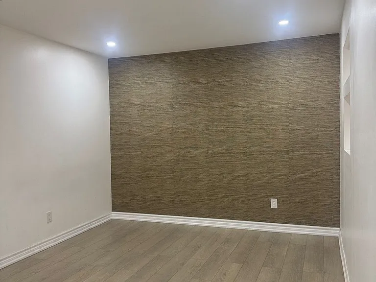 6 Carruthers Cres — Photo 10