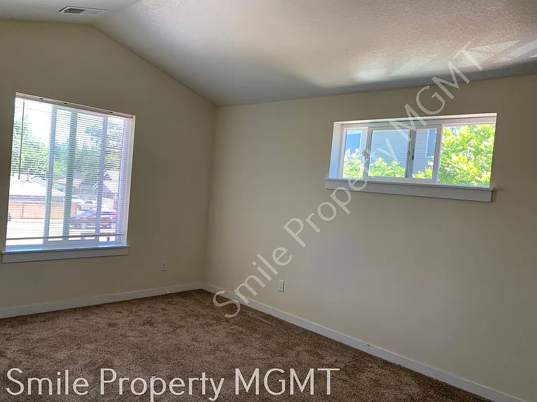 3223 SE 122nd Ave #A-B — Photo 10