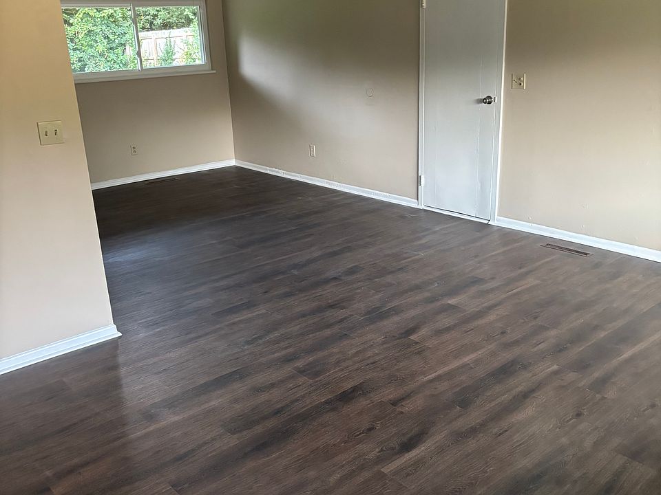 2nd image of 2561 Cluster Ave