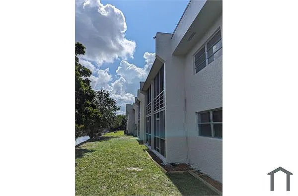 Building Photo - 20520 NW 15th Ave